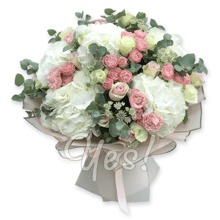 Strauß aus Hortensien und Rosen – eine zarte Art, Zuneigung auf Distanz zu zeigen mit Lieferung über Rom auf dem Haus, Büro ID:Y0196
